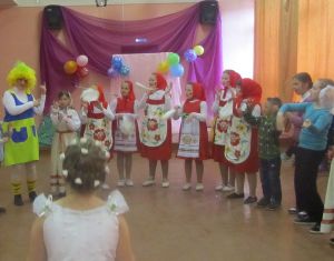 веселый танец с Лимонкой