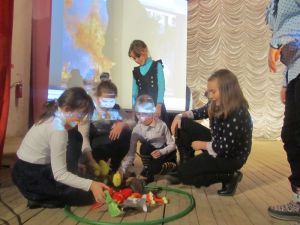 спасали игрушки от пожара