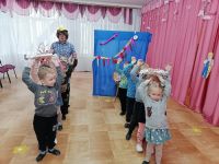 Карлсон прилетел в гости к сладкоежкам2