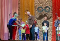 Дружно отметили праздник «Папин день»6